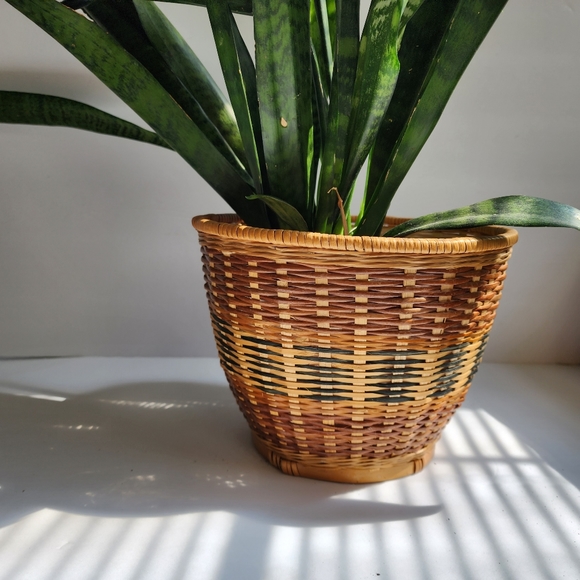 Large Vtg wicker planter basket - Picture 5 of 8